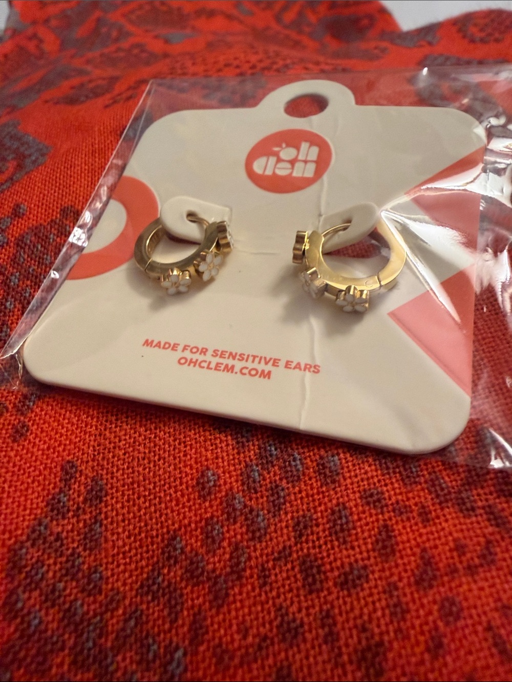 Oh Clem Daisy Gold Hoop Huggie Earrings - Small Textured Hoops